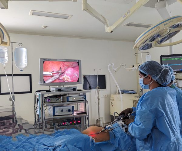 Laparoscopic hysterectomy (Uterus removal) surgery in Ahmedabad, India